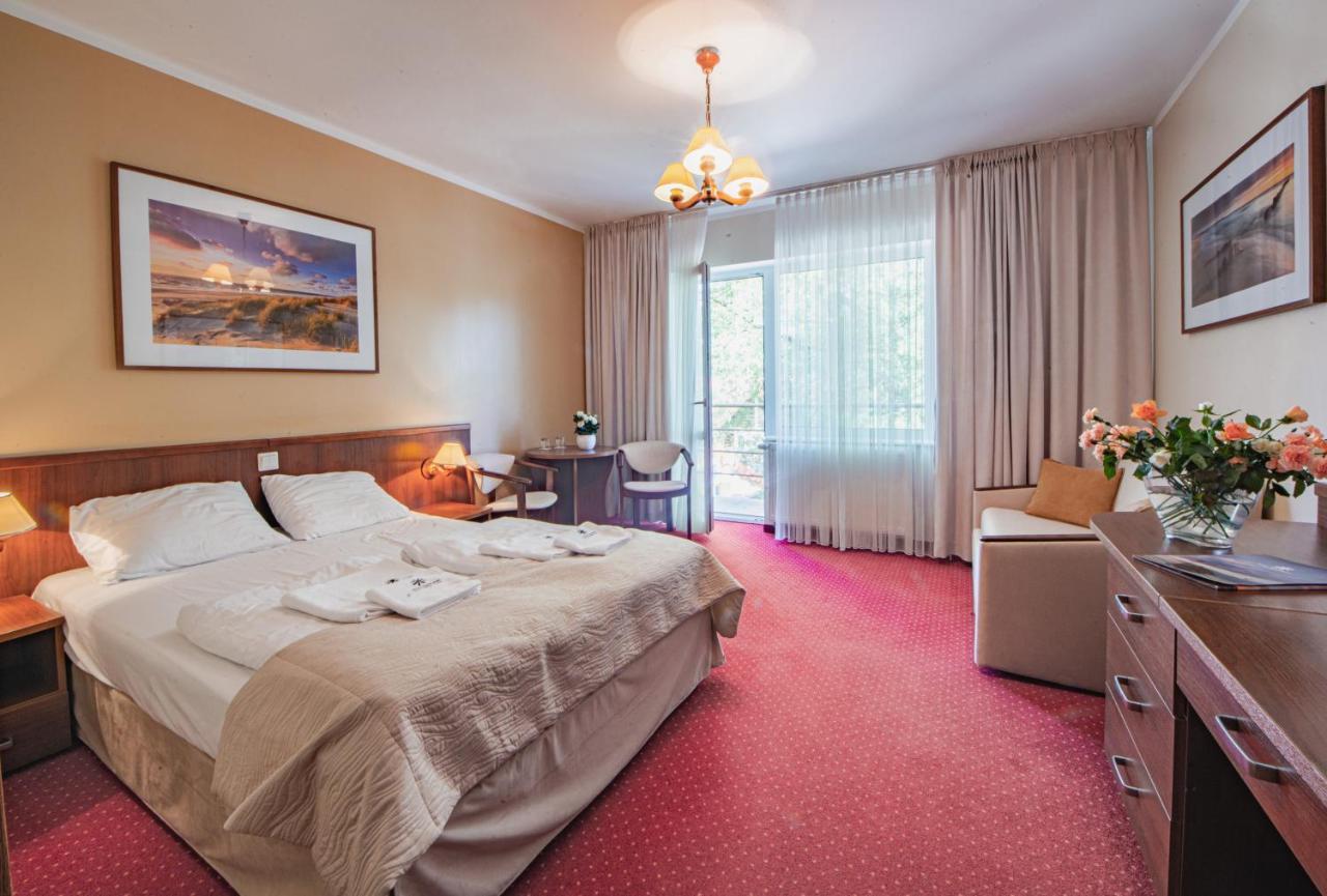 Hotel Nadmorski Леба Екстер'єр фото